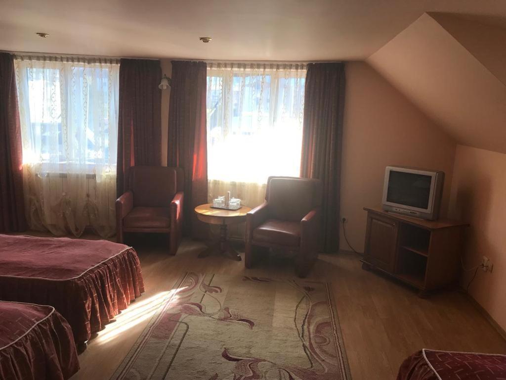 Hotel Cosmos Moldvahosszúmező Kültér fotó